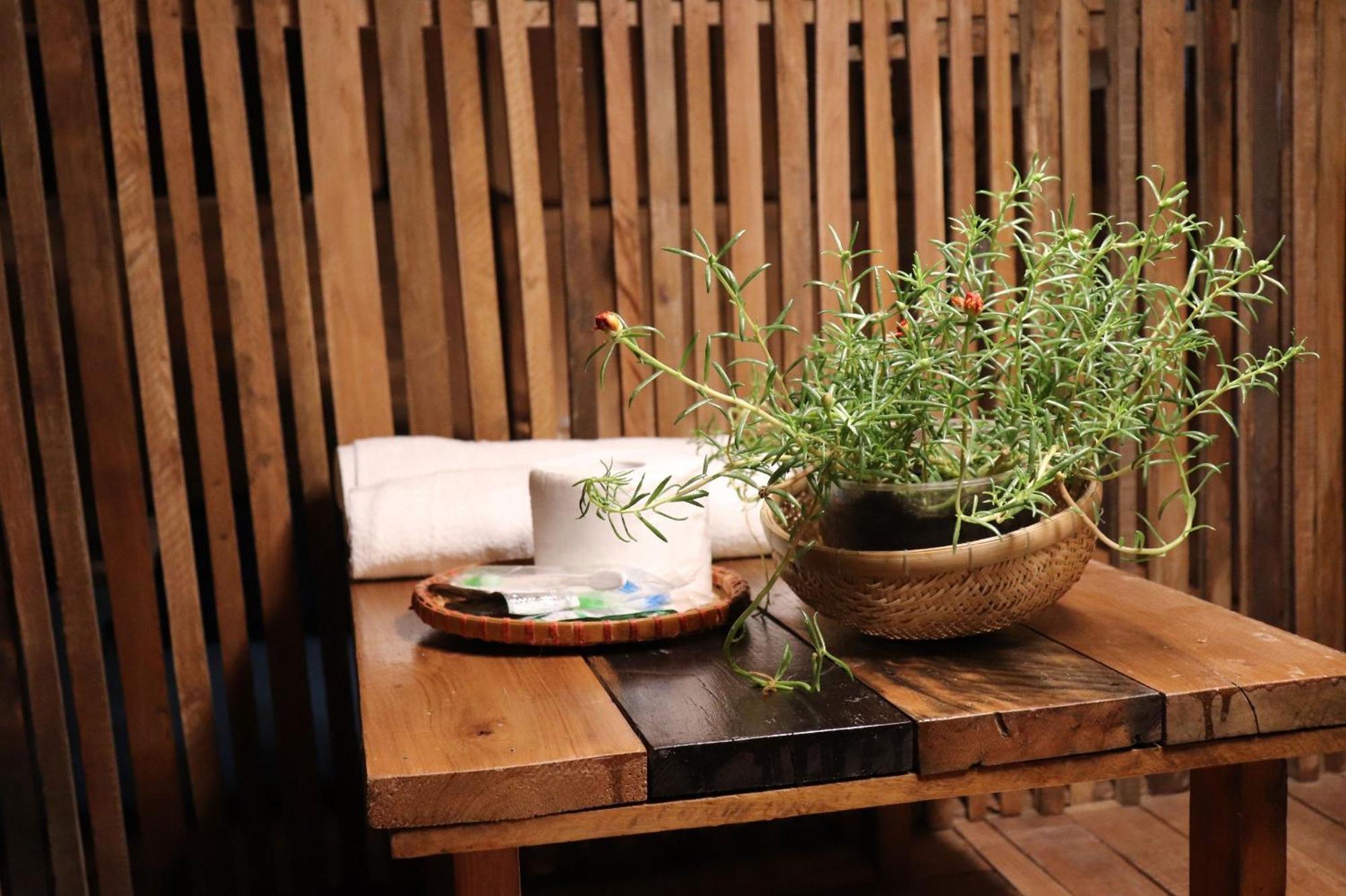 The Gk House Hostel, Ecolliving, Central City, Natural Wooden, Chill View Rooftop, Restaurant And Cocktail Bar Хошимин Экстерьер фото