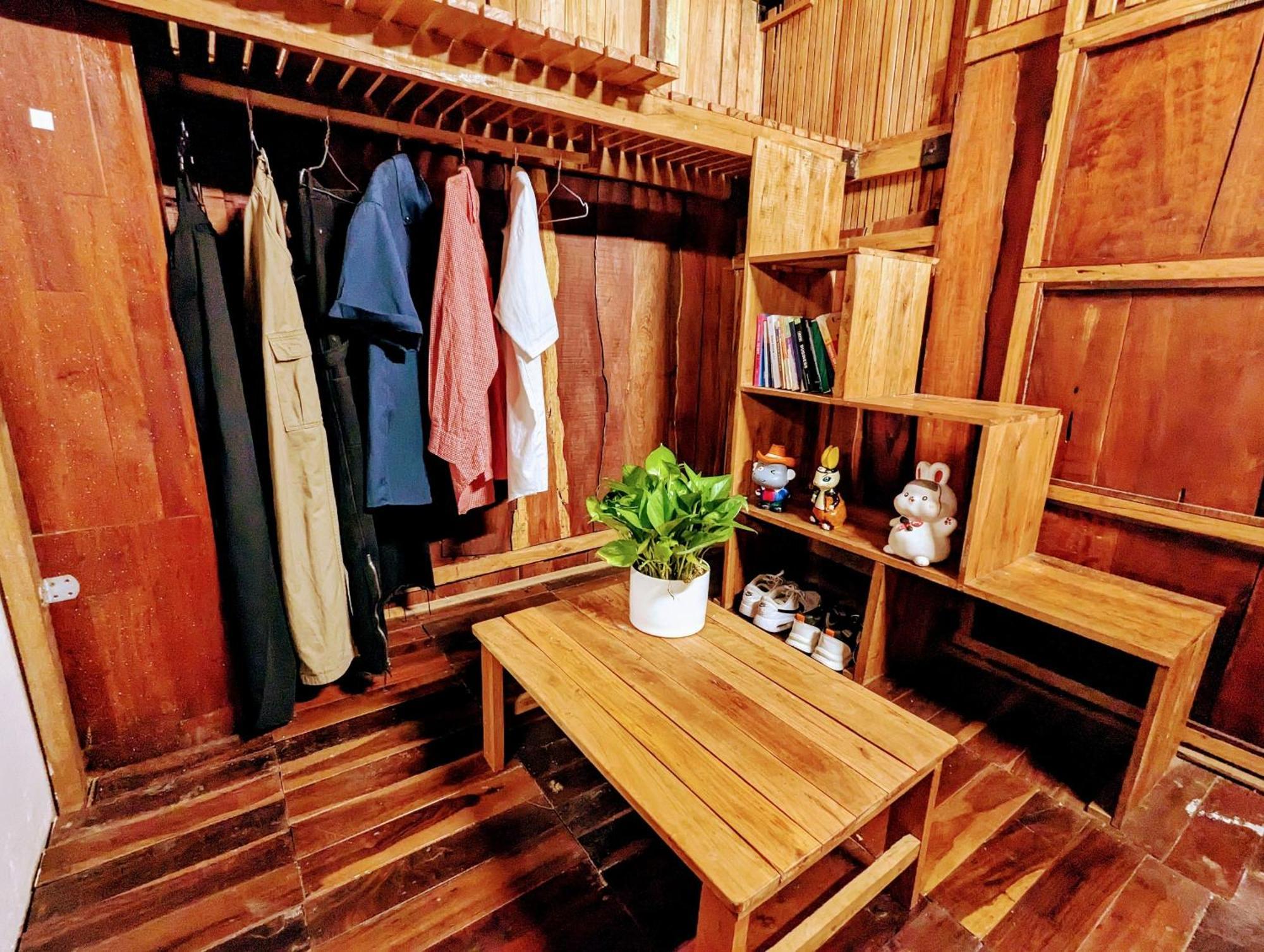 The Gk House Hostel, Ecolliving, Central City, Natural Wooden, Chill View Rooftop, Restaurant And Cocktail Bar Хошимин Экстерьер фото