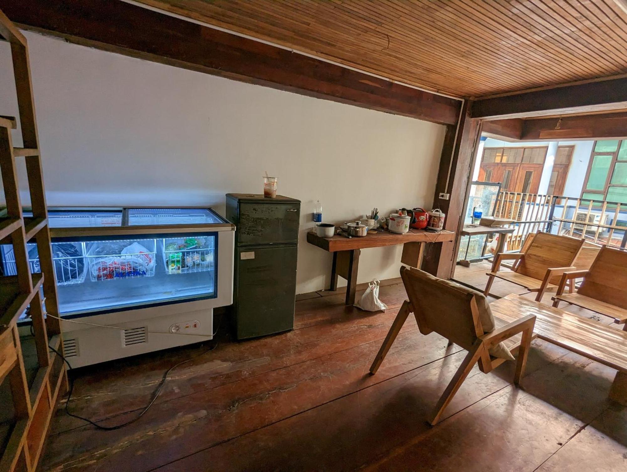 The Gk House Hostel, Ecolliving, Central City, Natural Wooden, Chill View Rooftop, Restaurant And Cocktail Bar Хошимин Экстерьер фото