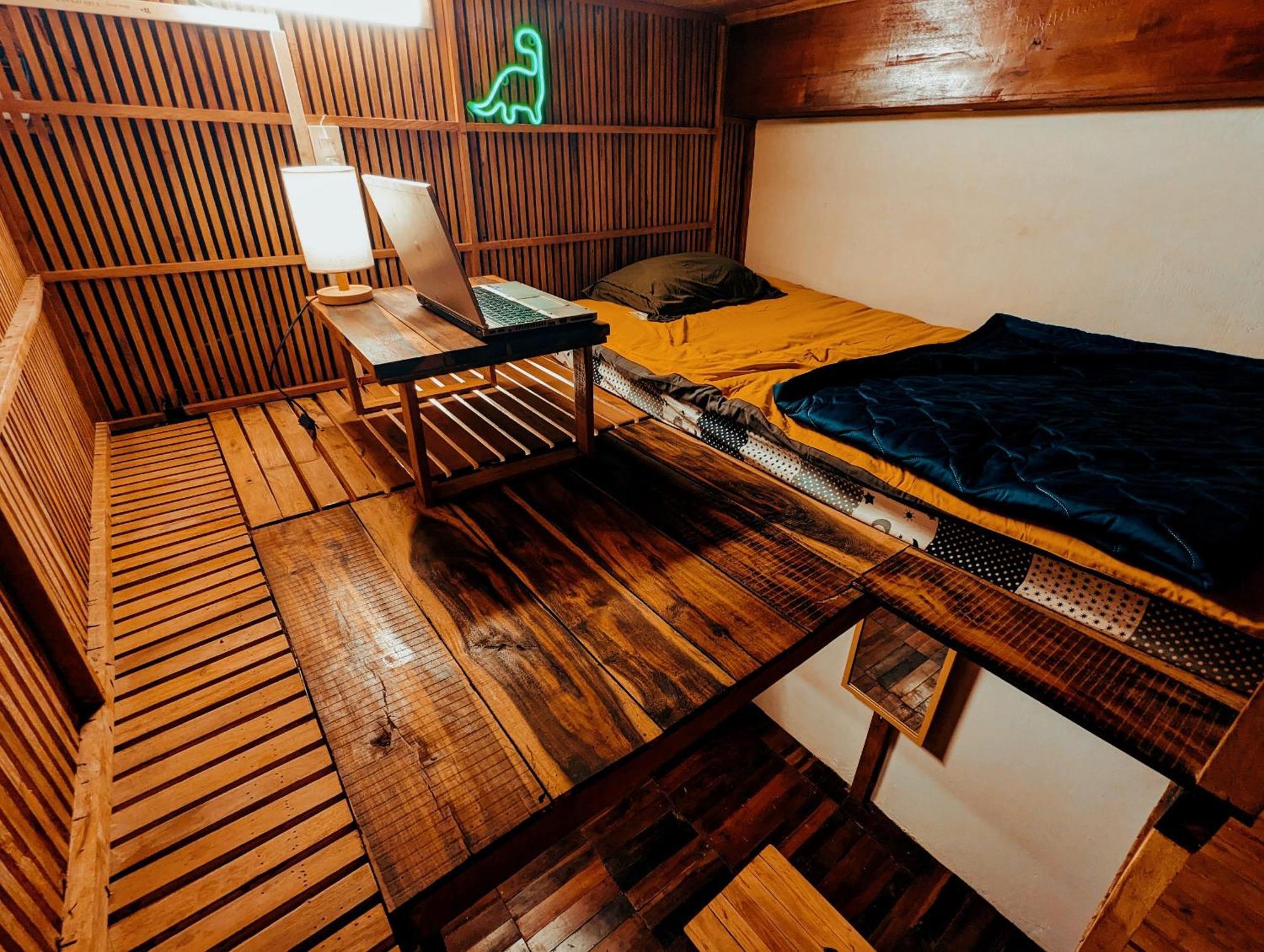 The Gk House Hostel, Ecolliving, Central City, Natural Wooden, Chill View Rooftop, Restaurant And Cocktail Bar Хошимин Экстерьер фото