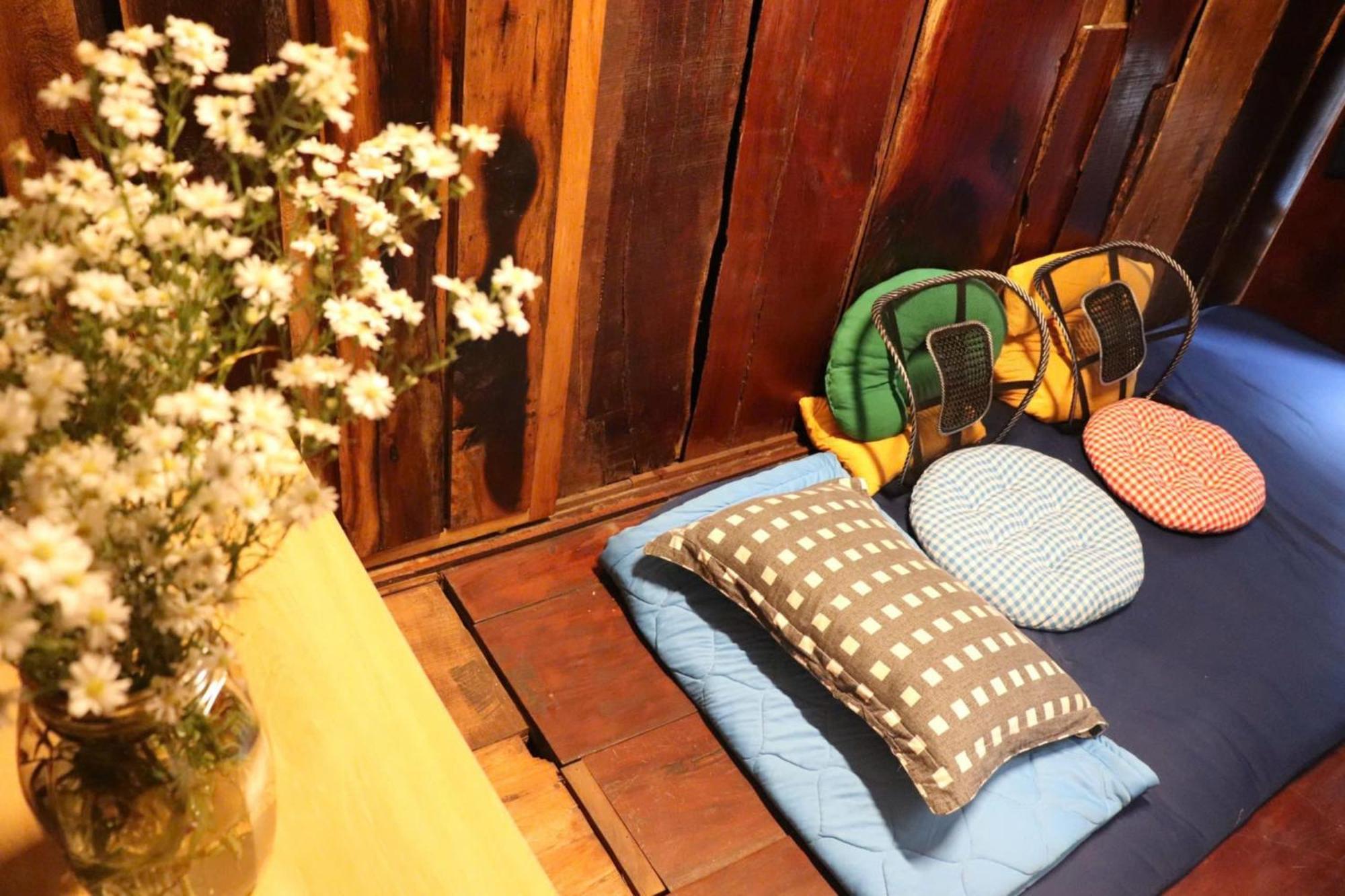 The Gk House Hostel, Ecolliving, Central City, Natural Wooden, Chill View Rooftop, Restaurant And Cocktail Bar Хошимин Экстерьер фото